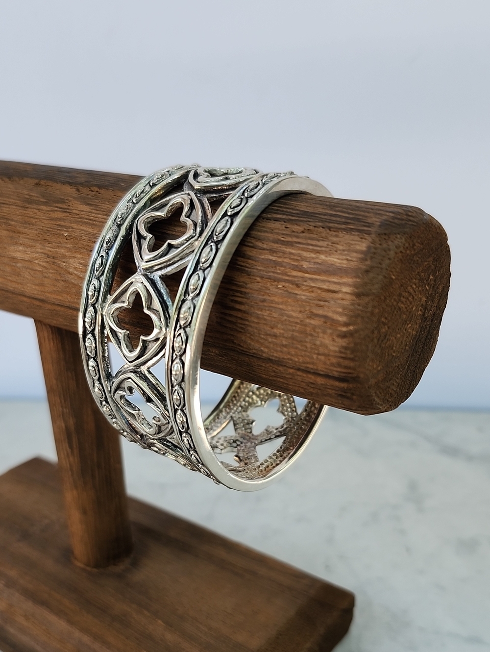 VINTAGE BARSE SILVER QUATREFOIL DESIGN CUFF BRACELET